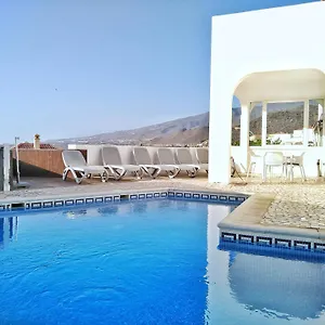 https://beautiful-villa-4-bdrm-pool.tenerifehoteles.net